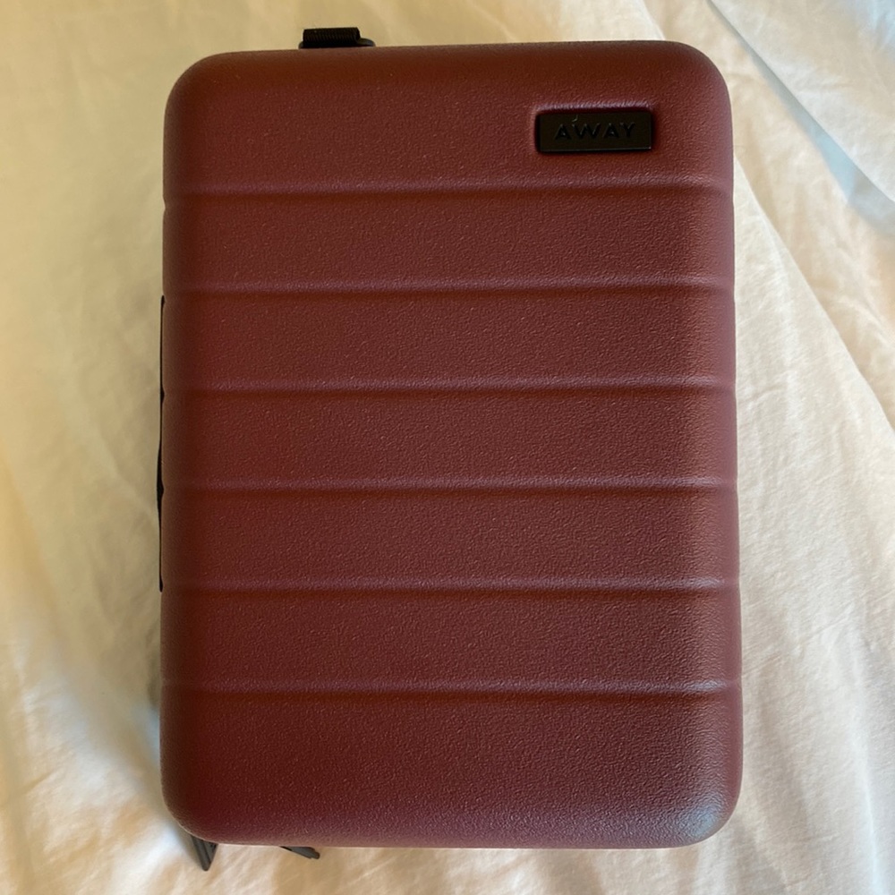 Away mini travel case Never Used. Excellent Condition